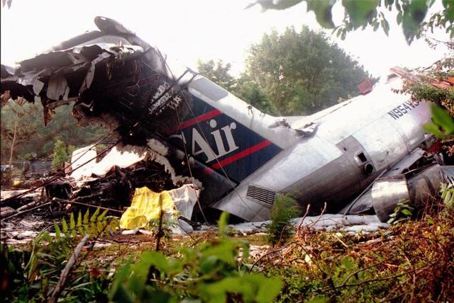 Crash of a Douglas DC-9-31 in Charlotte: 37 killed | Bureau of Aircraft ...